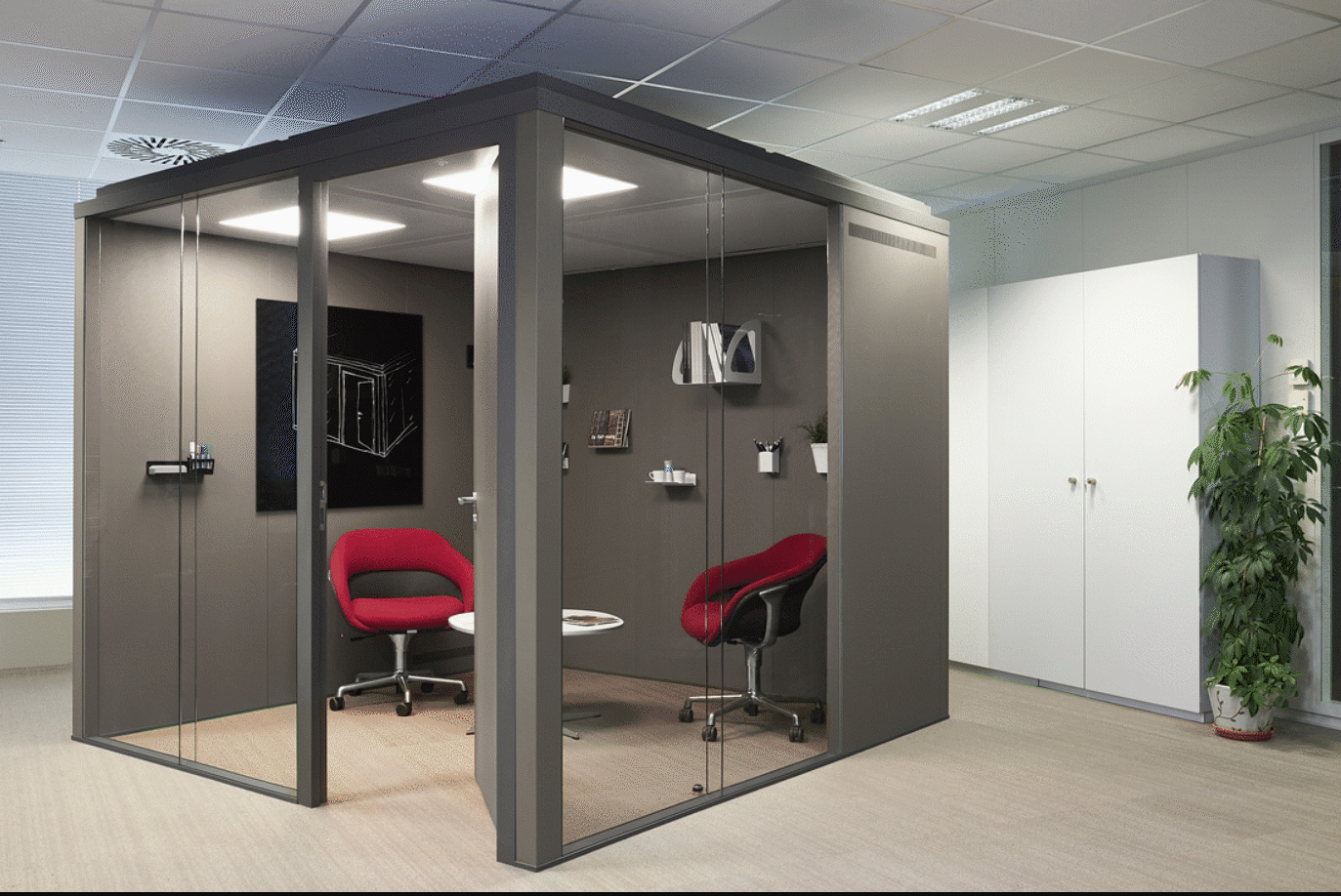 Small meeting room with privacy glass solutions